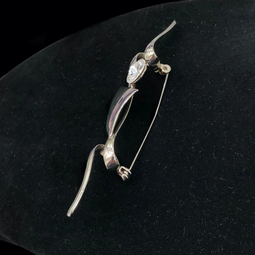 VINTAGE ARTISTIC SILVER TONE SQUIGGLE & CRYSTAL BROOCH